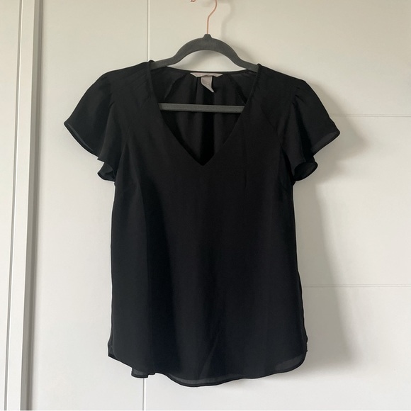 3/$45 H&M Chiffon Vneck Flutter Sleeve Blouse - Picture 1 of 5